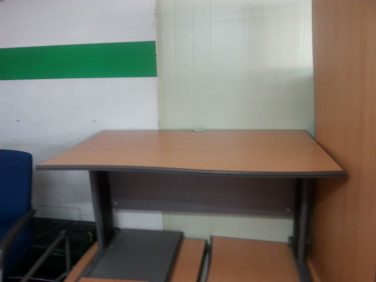 일자형퍼즐책상