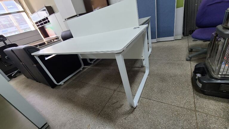 U라인 화이트 책상 / 샌드그레이드 책상