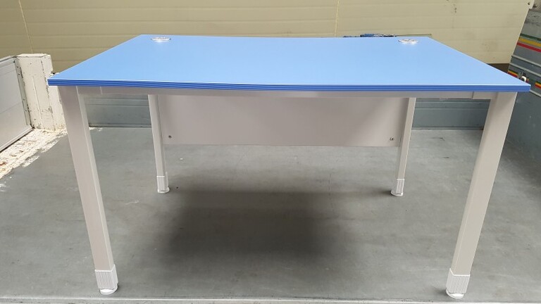 블루 일자형 책상